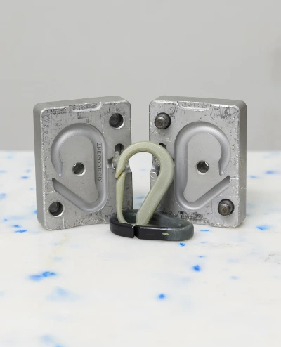 Heavy-duty recycled plastic carabiner, a high-strength, sustainable alternative for securing outdoor gear or everyday lifestyle accessories.